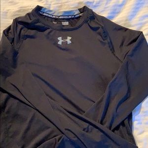 Black long/sleeve under armour
